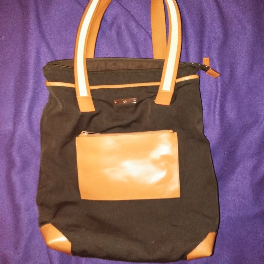 Gucci monogram bag